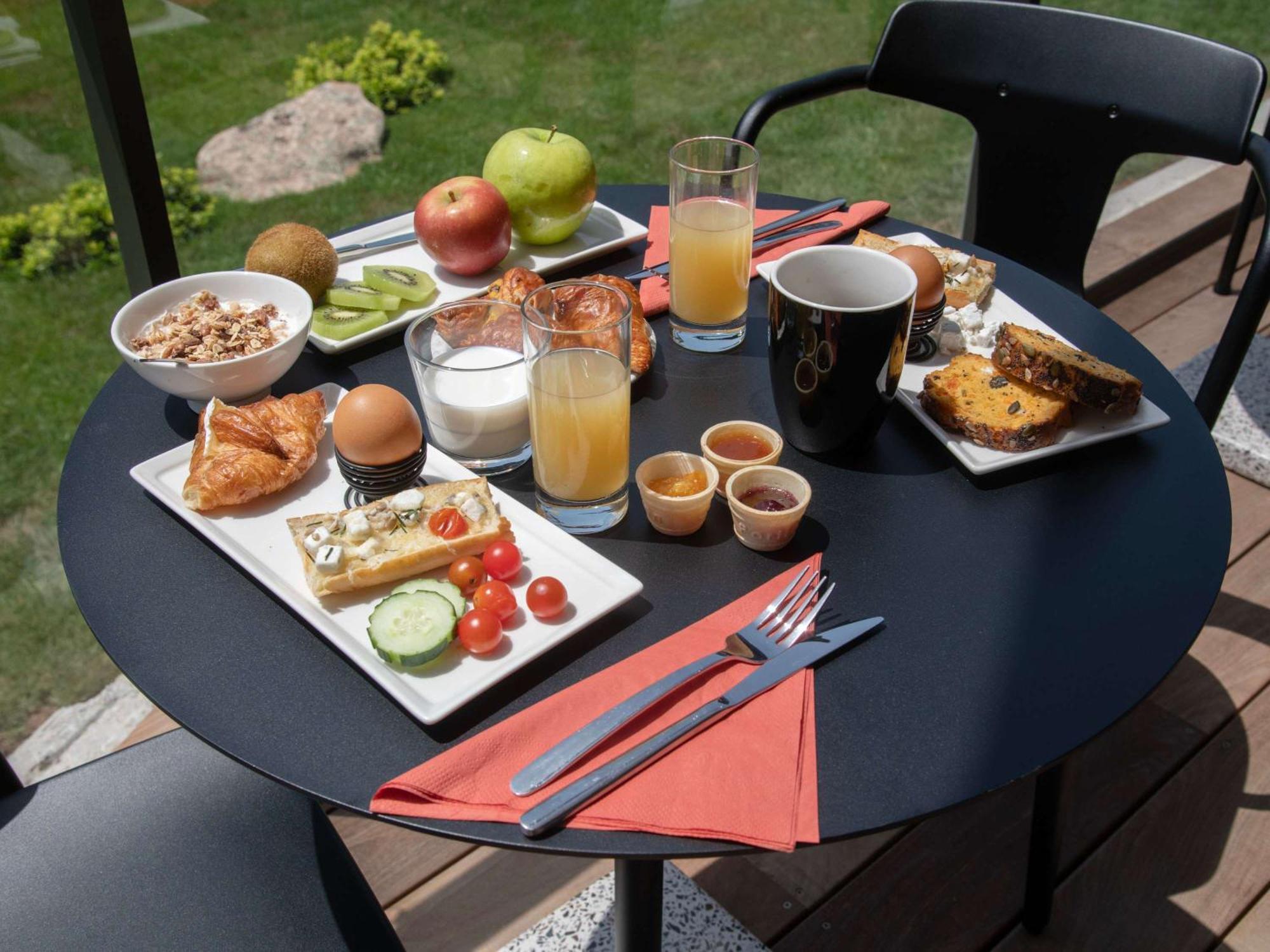 Hotel Ibis Styles Porto Vecchio Esterno foto