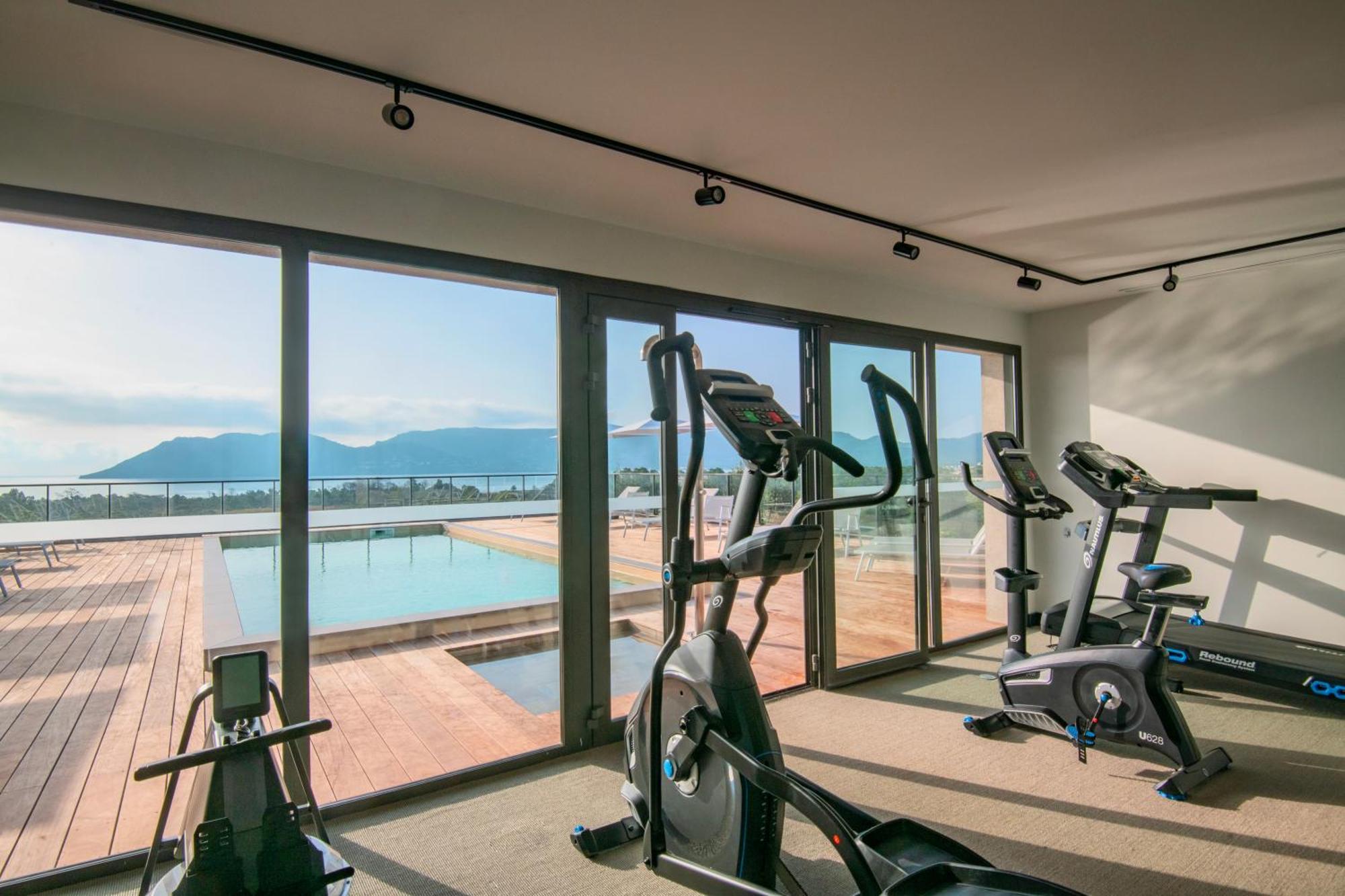 Hotel Ibis Styles Porto Vecchio Esterno foto