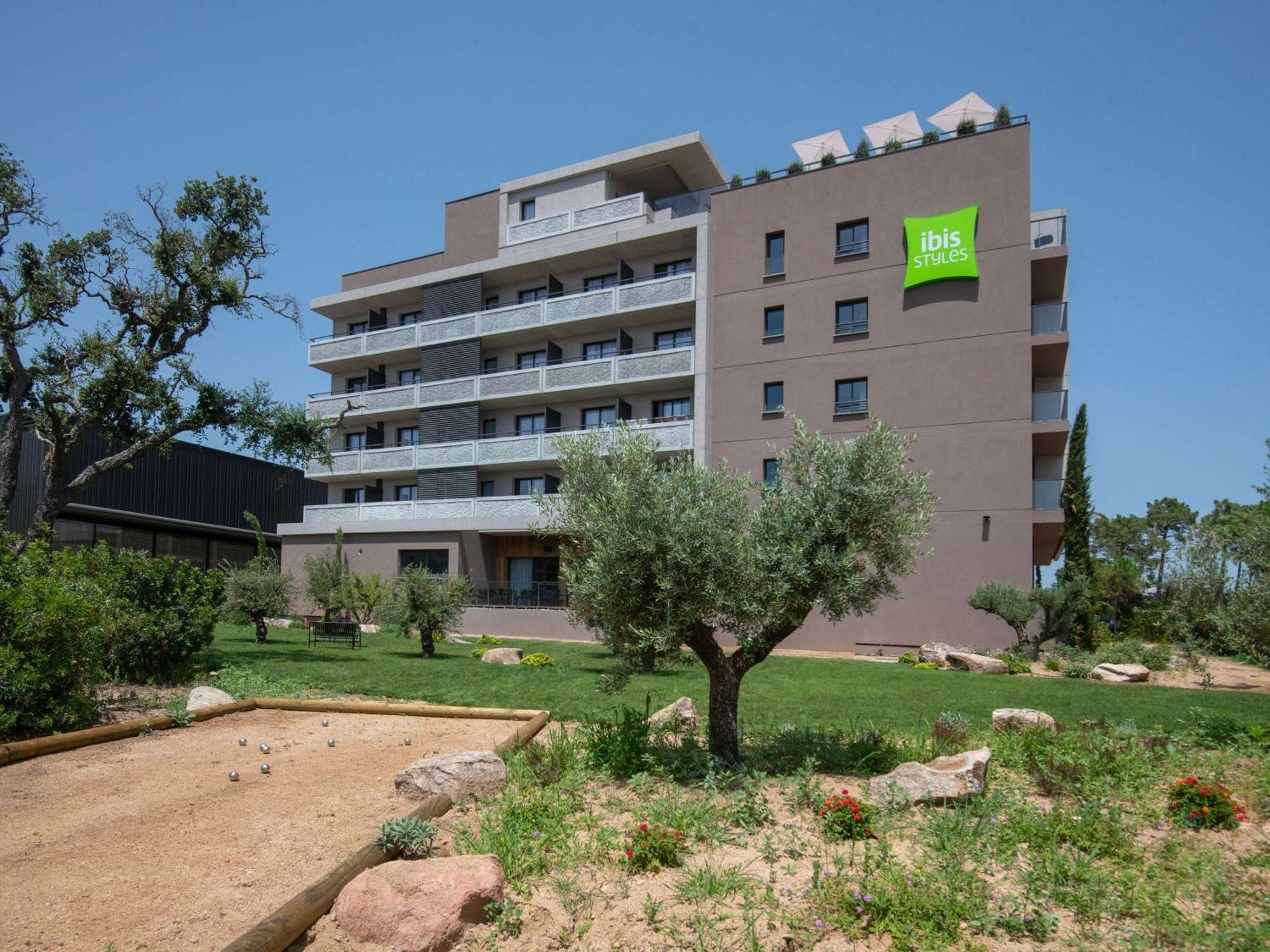 Hotel Ibis Styles Porto Vecchio Esterno foto